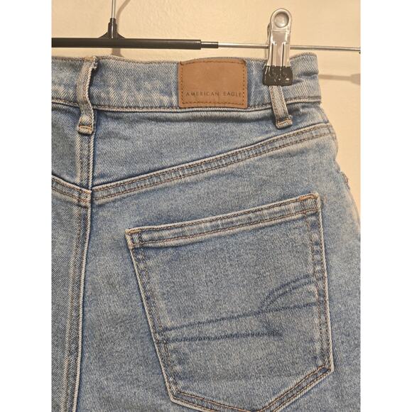 American Eagle Stretch Size 2 Frayed Bottoms Preloved - Picture 6 of 8